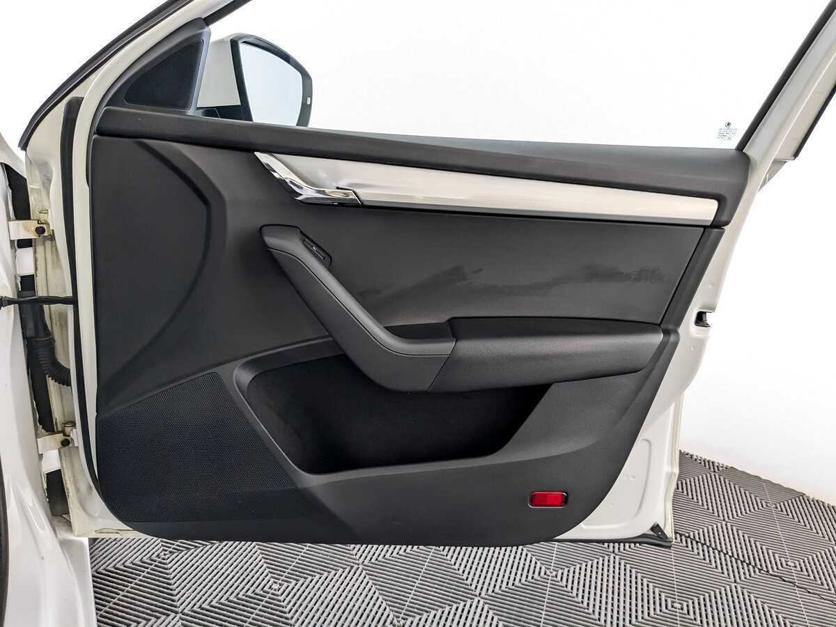 Купить Skoda Octavia с пробегом. Фото: #23