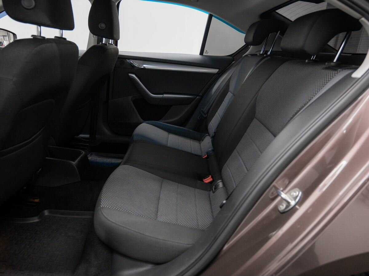 Купить Skoda Octavia с пробегом. Фото: #11