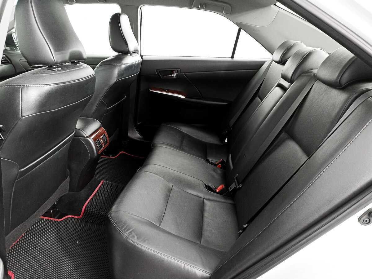 Купить Toyota Camry с пробегом. Фото: #7