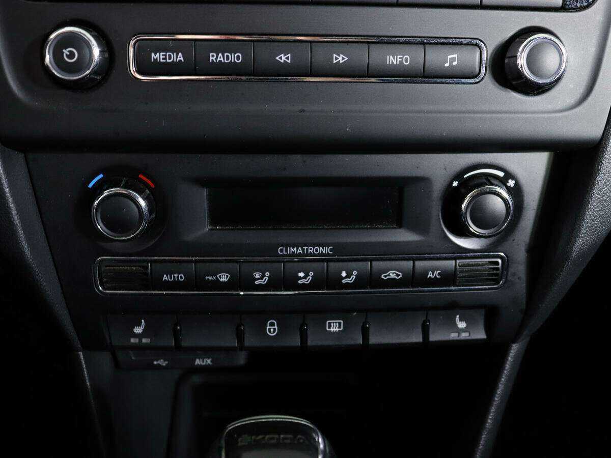 Купить Skoda Rapid с пробегом. Фото: #17