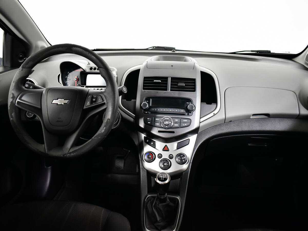 Купить Chevrolet Aveo с пробегом. Фото: #9