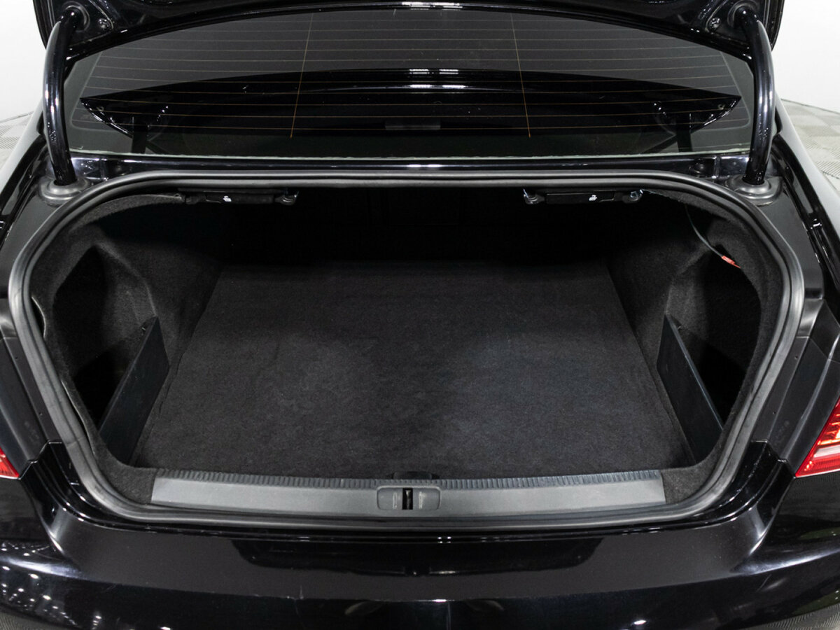 Купить Volkswagen Passat с пробегом. Фото: #14