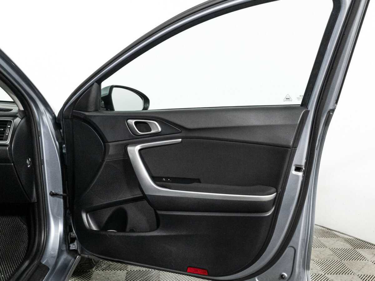 Купить Kia Ceed с пробегом. Фото: #25