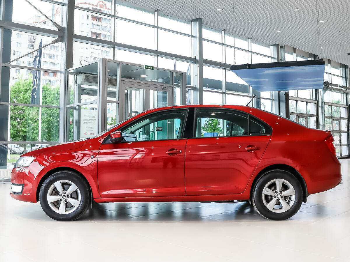 Купить Skoda Rapid с пробегом. Фото: #7
