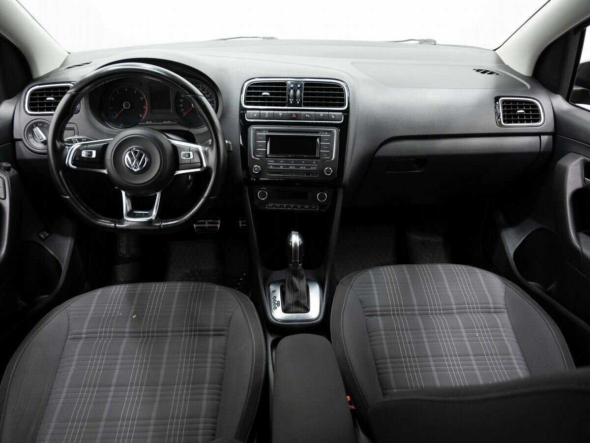 Купить Volkswagen Polo с пробегом. Фото: #12