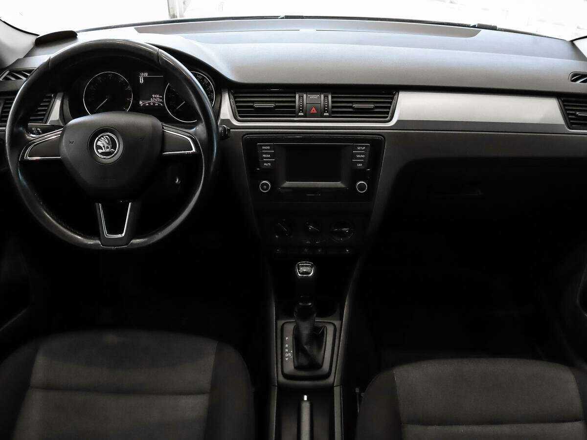 Купить Skoda Rapid с пробегом. Фото: #10