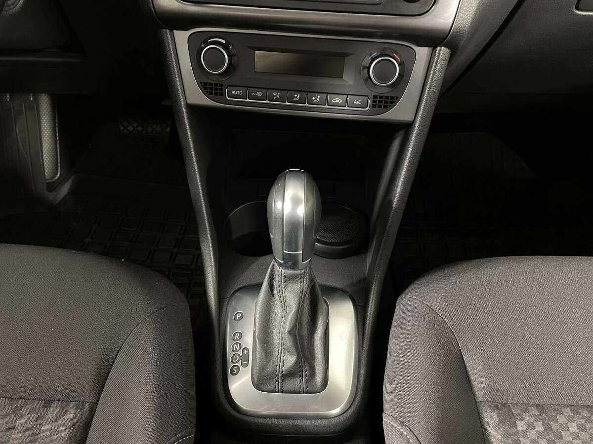 Купить Volkswagen Polo с пробегом. Фото: #11