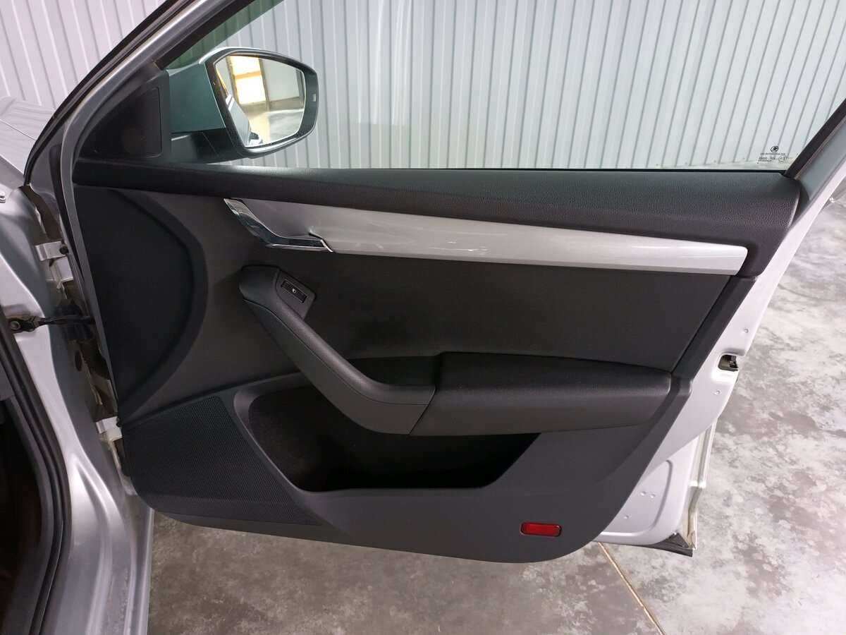 Купить Skoda Octavia с пробегом. Фото: #18