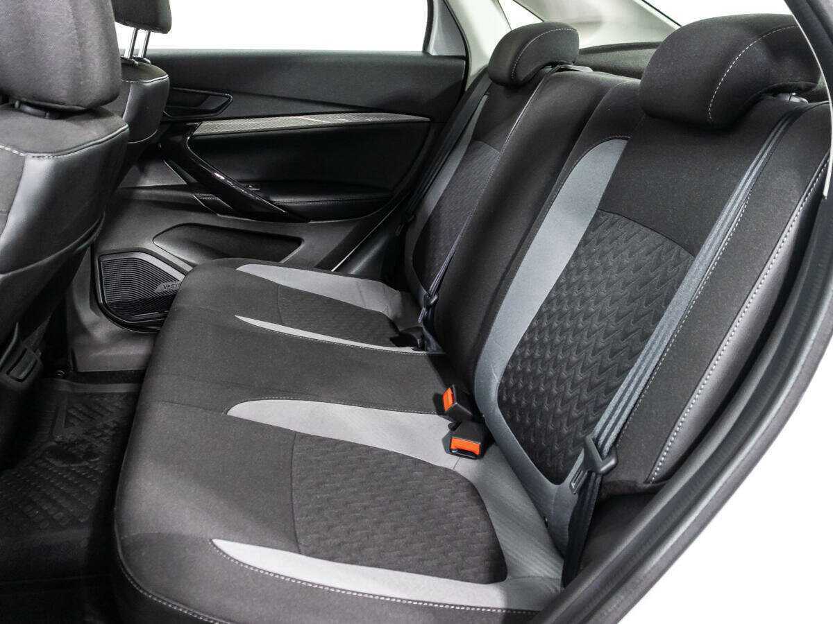 Купить Lada (ВАЗ) Vesta с пробегом. Фото: #9