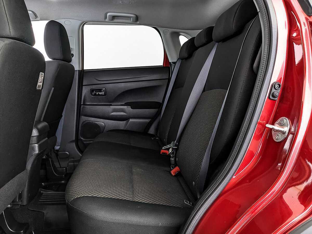 Купить Mitsubishi ASX с пробегом. Фото: #17