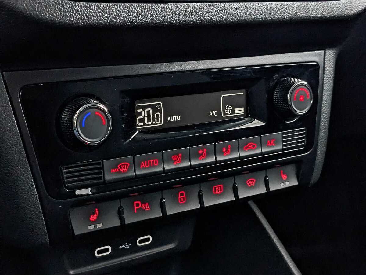 Купить Volkswagen Polo с пробегом. Фото: #24