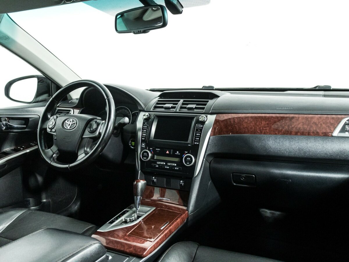 Купить Toyota Camry с пробегом. Фото: #8