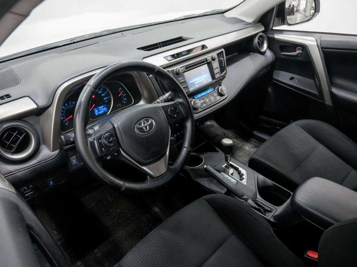 Купить Toyota RAV4 с пробегом. Фото: #12