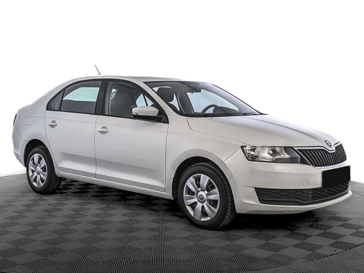 Купить Skoda Rapid с пробегом. Фото: #2