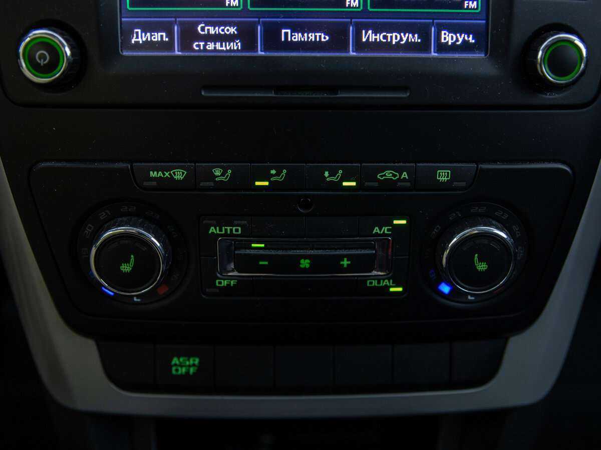 Купить Skoda Yeti с пробегом. Фото: #13