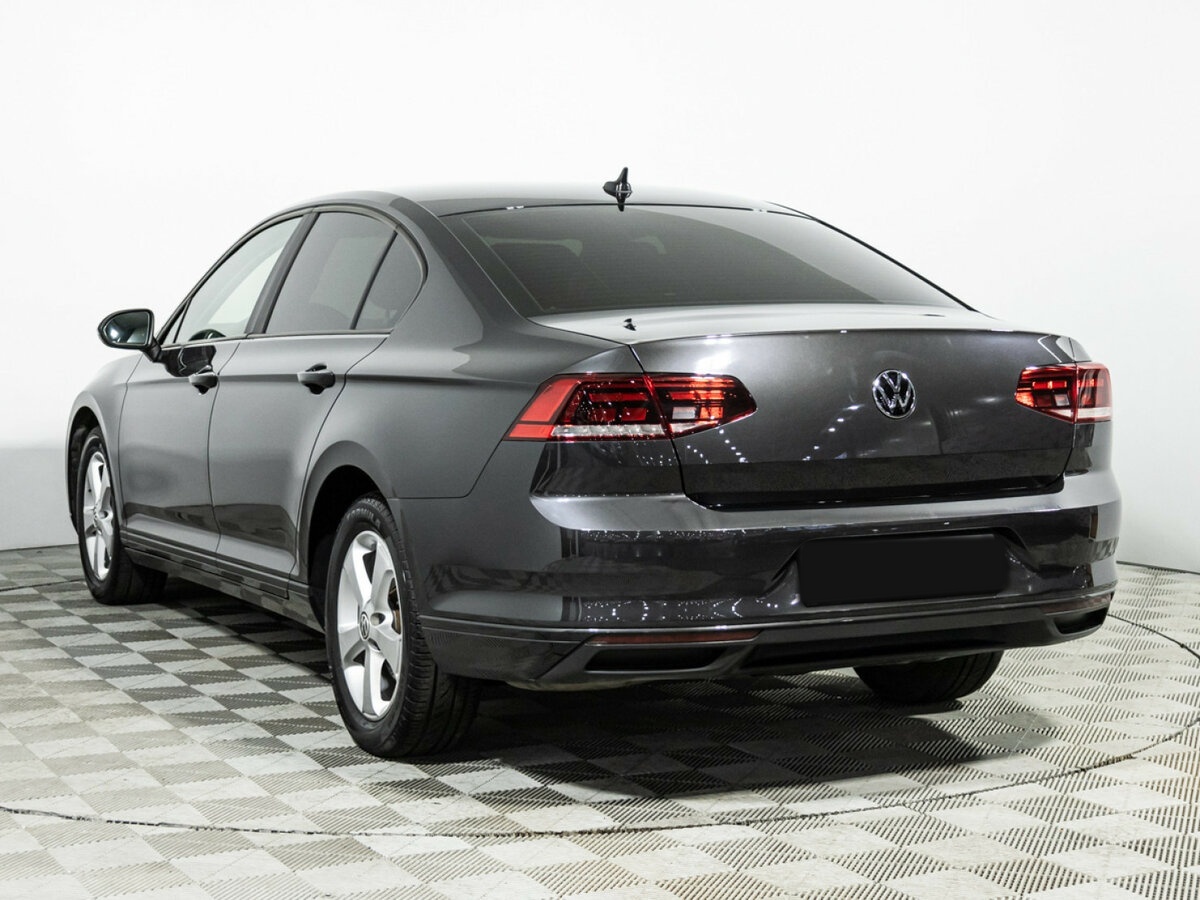 Купить Volkswagen Passat с пробегом. Фото: #6