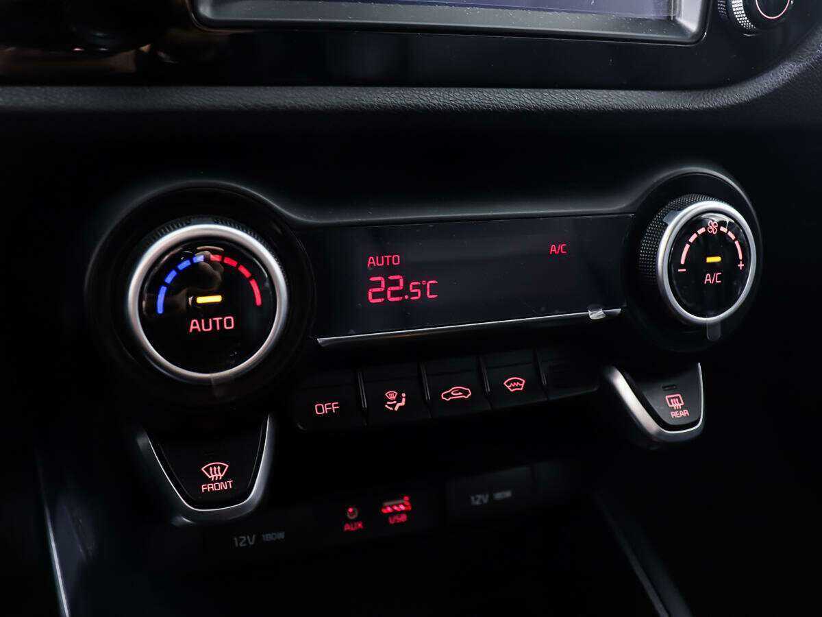 Купить Kia Rio с пробегом. Фото: #16