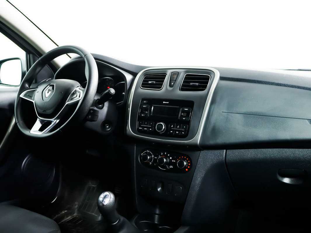 Купить Renault Logan с пробегом. Фото: #6