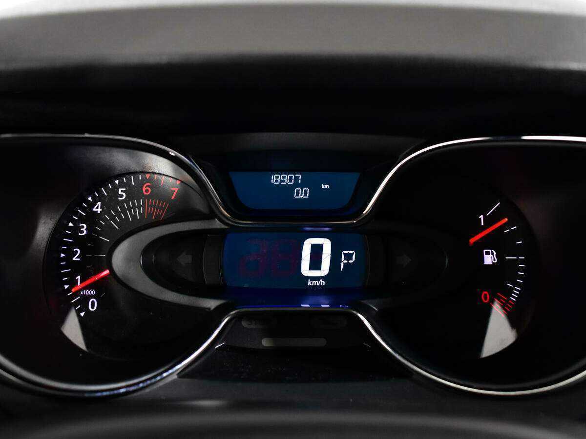 Купить Renault Kaptur с пробегом. Фото: #10