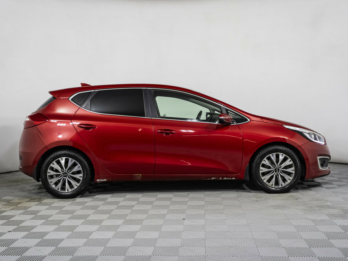 Купить Kia Ceed с пробегом. Фото: #3