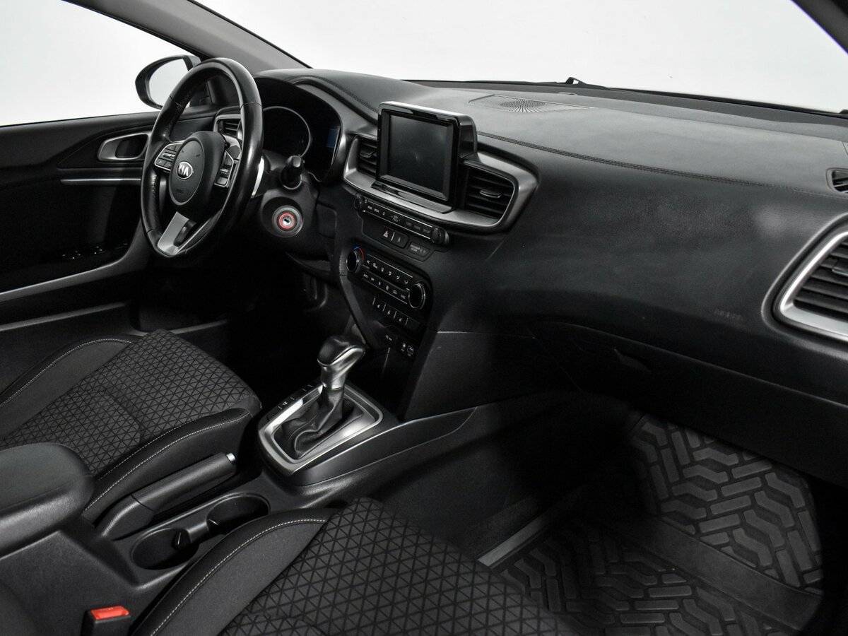 Купить Kia Ceed с пробегом. Фото: #12