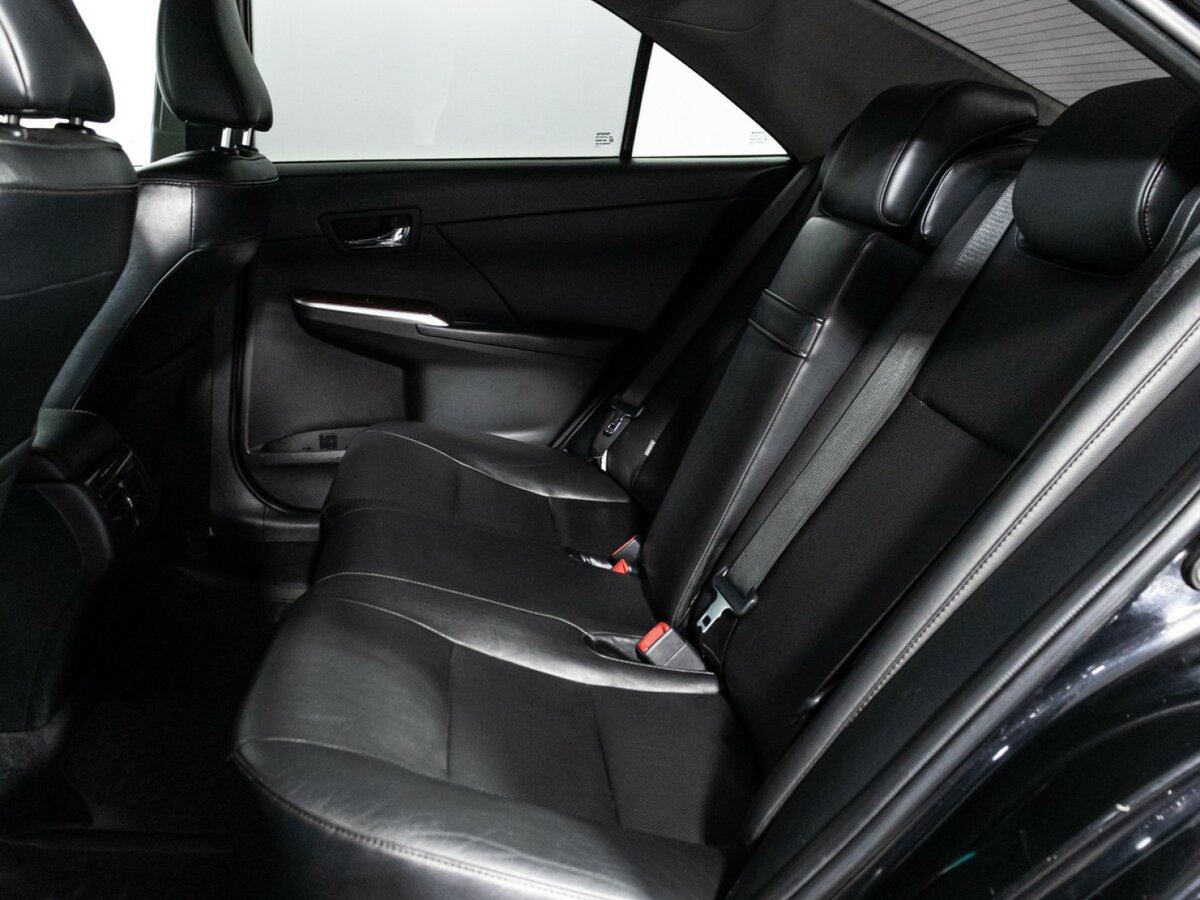 Купить Toyota Camry с пробегом. Фото: #9