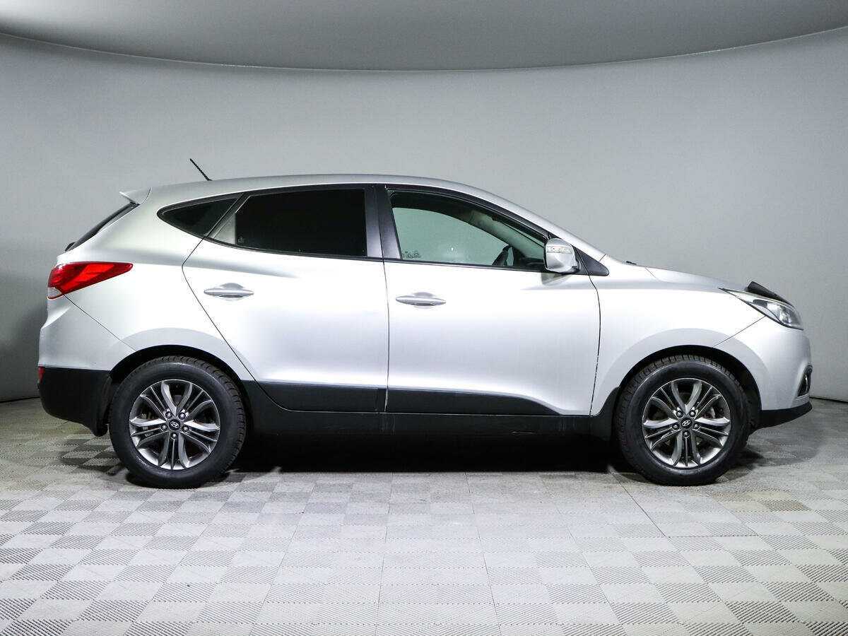 Купить Hyundai ix35 с пробегом. Фото: #3
