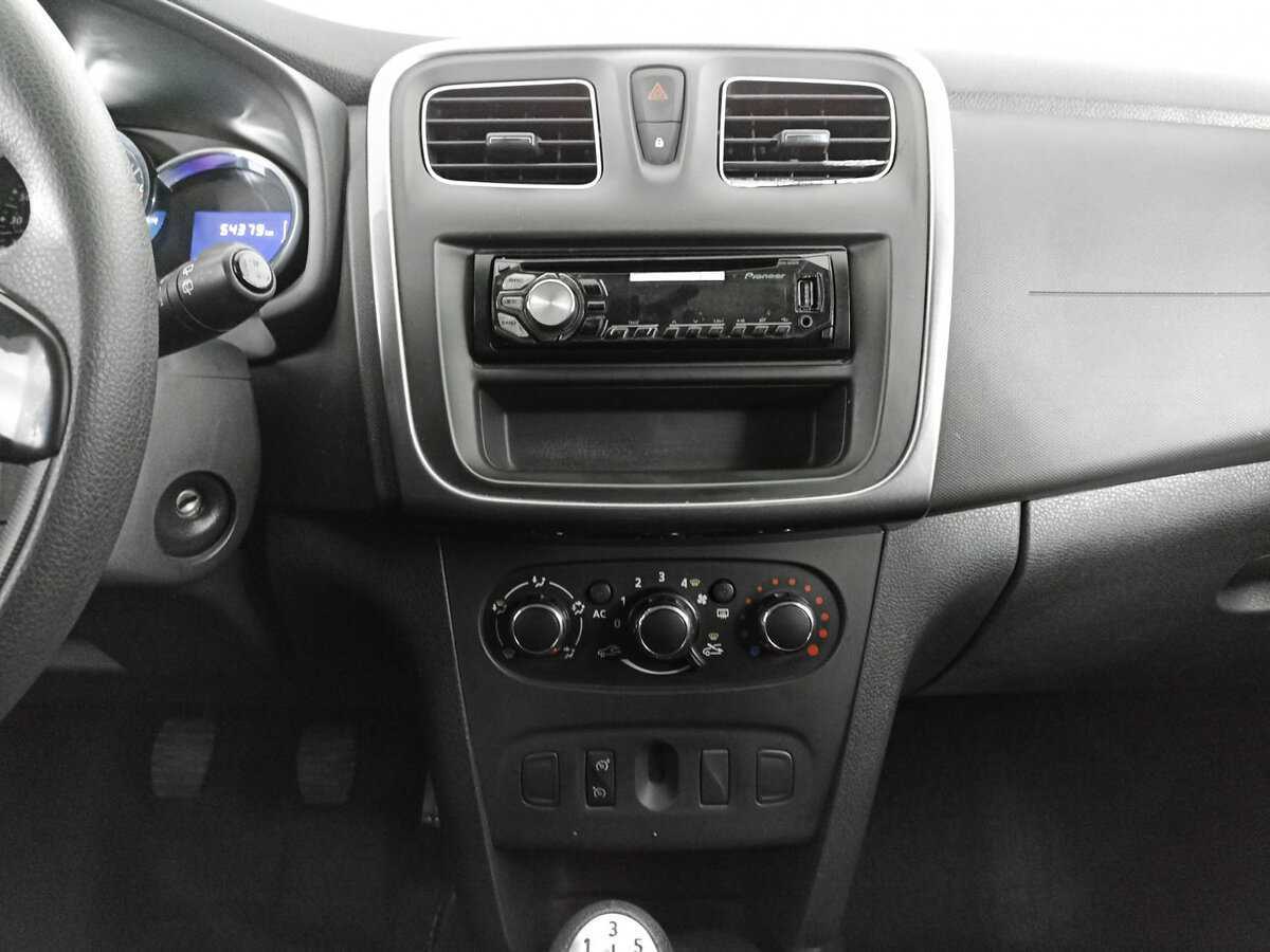 Купить Renault Sandero с пробегом. Фото: #13