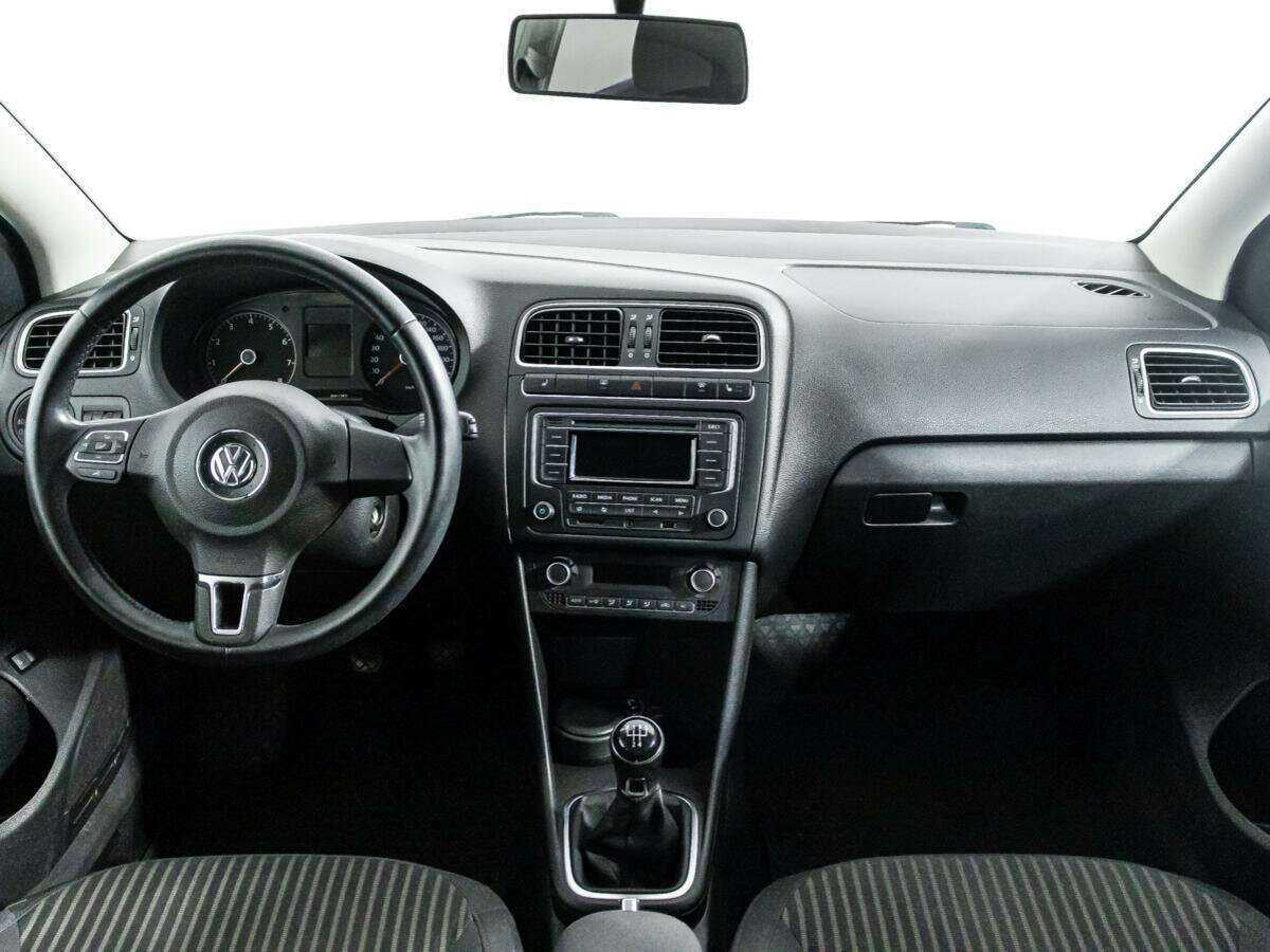 Купить Volkswagen Polo с пробегом. Фото: #12