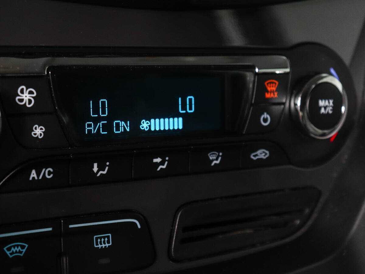 Купить Ford Kuga с пробегом. Фото: #15