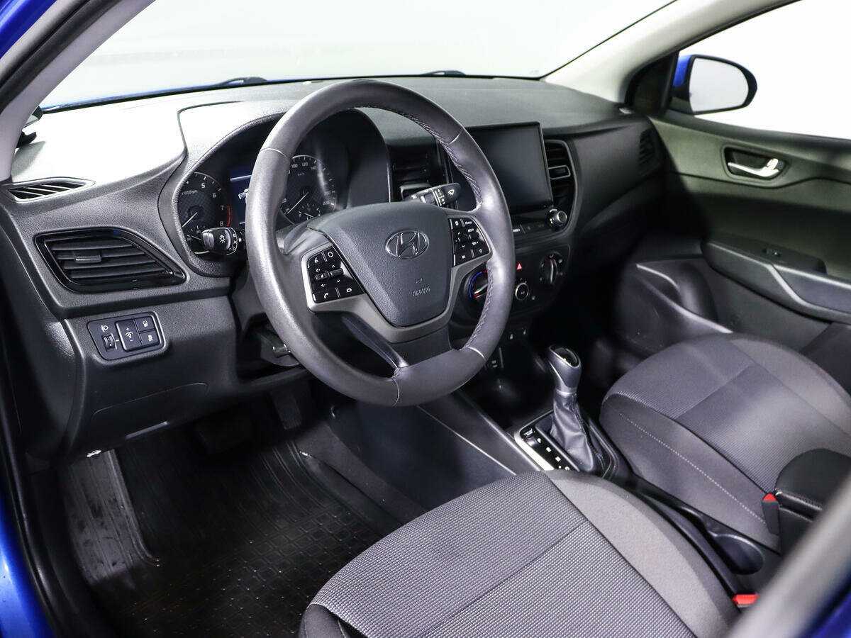 Купить Hyundai Solaris с пробегом. Фото: #11