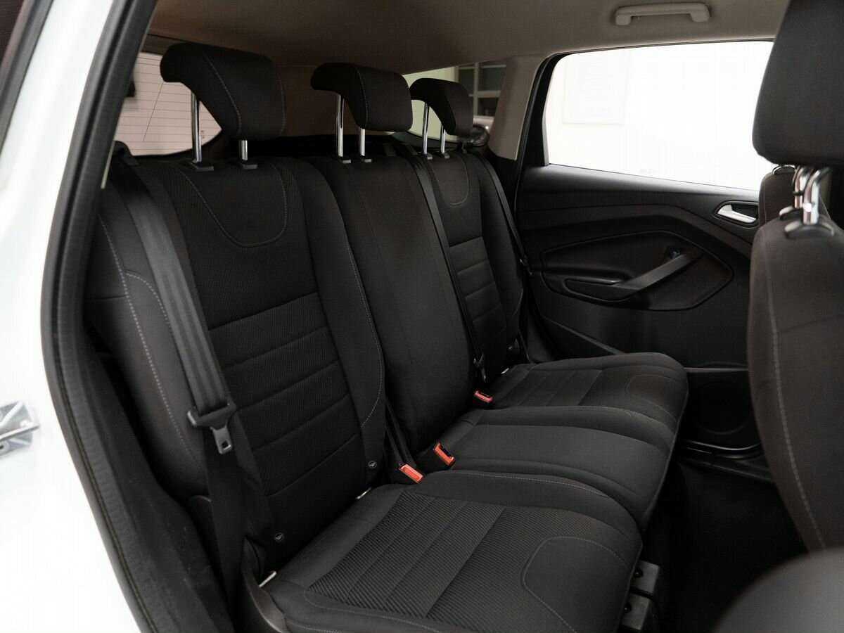 Купить Ford Kuga с пробегом. Фото: #7