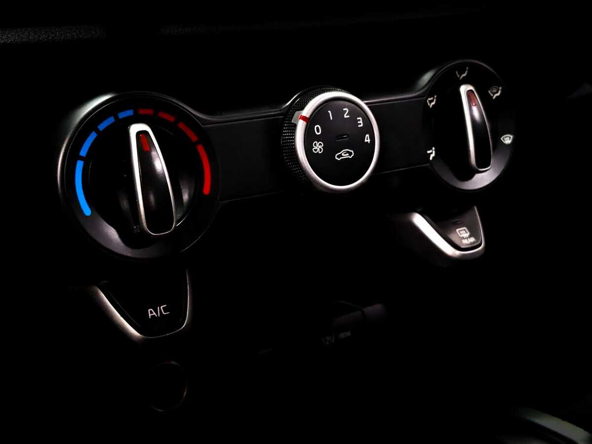 Купить Kia Rio с пробегом. Фото: #22