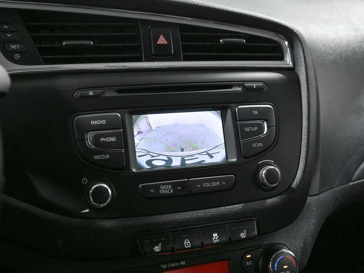 Купить Kia Ceed с пробегом. Фото: #10