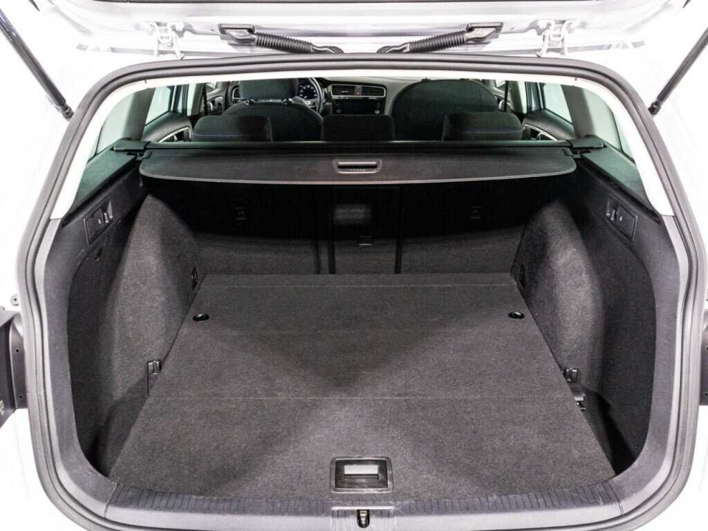 Купить Volkswagen Golf с пробегом. Фото: #14