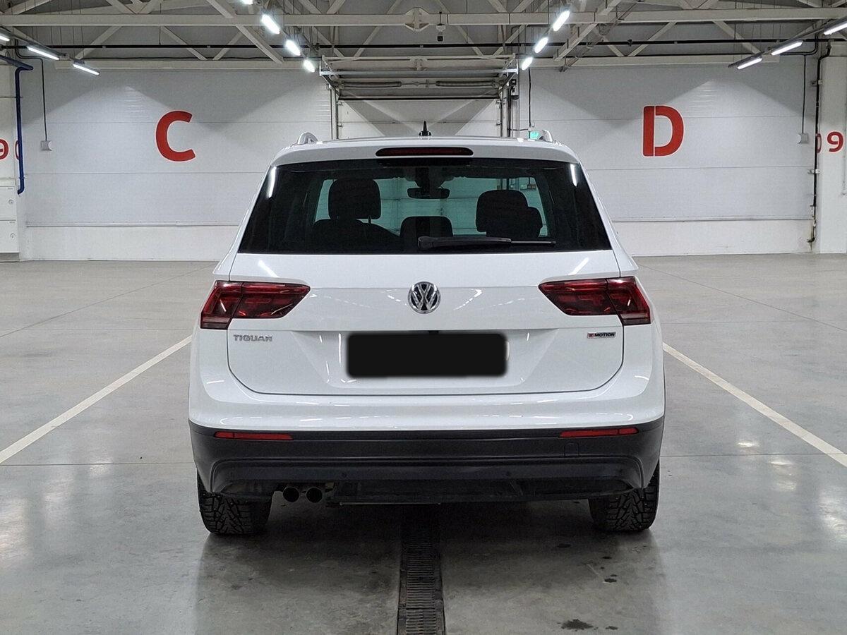 Купить Volkswagen Tiguan с пробегом. Фото: #5