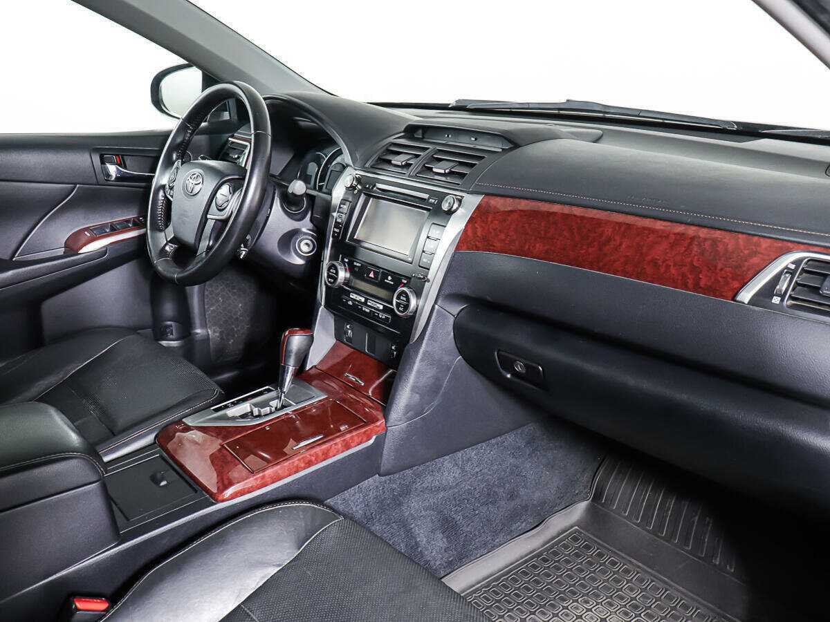Купить Toyota Camry с пробегом. Фото: #8