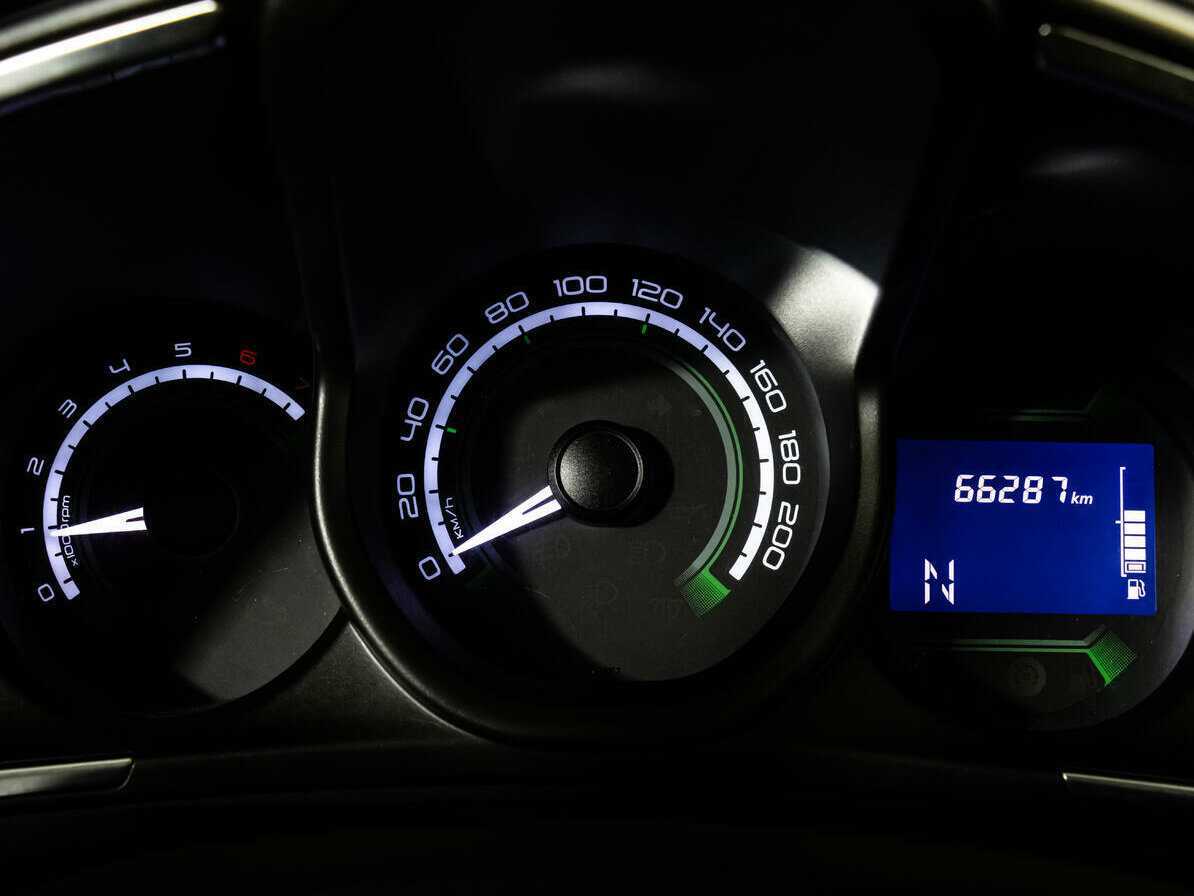 Купить Lada (ВАЗ) XRAY с пробегом. Фото: #16