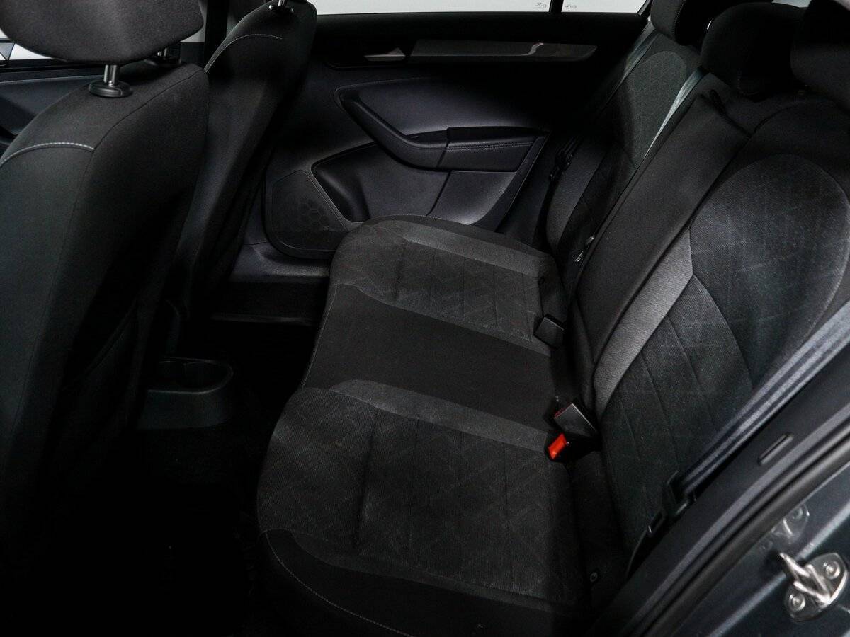 Купить Volkswagen Polo с пробегом. Фото: #9