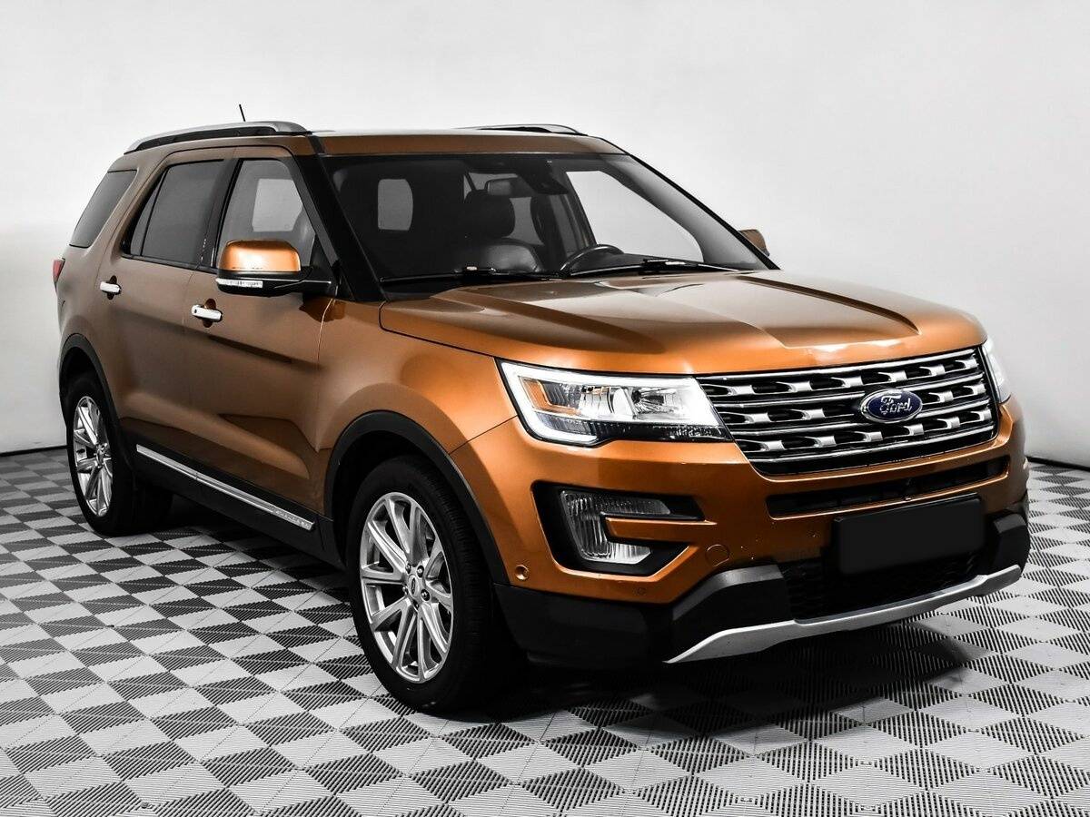Купить Ford Explorer с пробегом. Фото: #2
