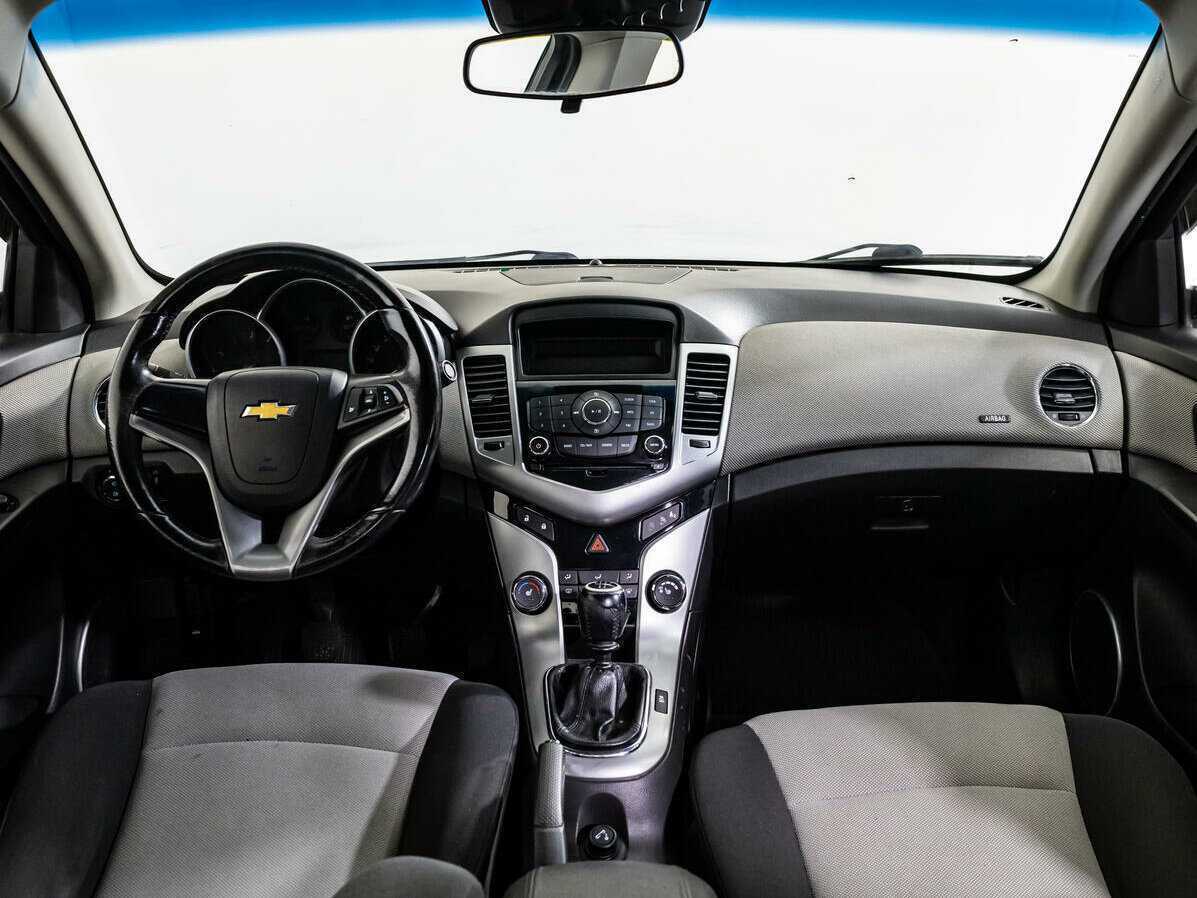 Купить Chevrolet Cruze с пробегом. Фото: #11