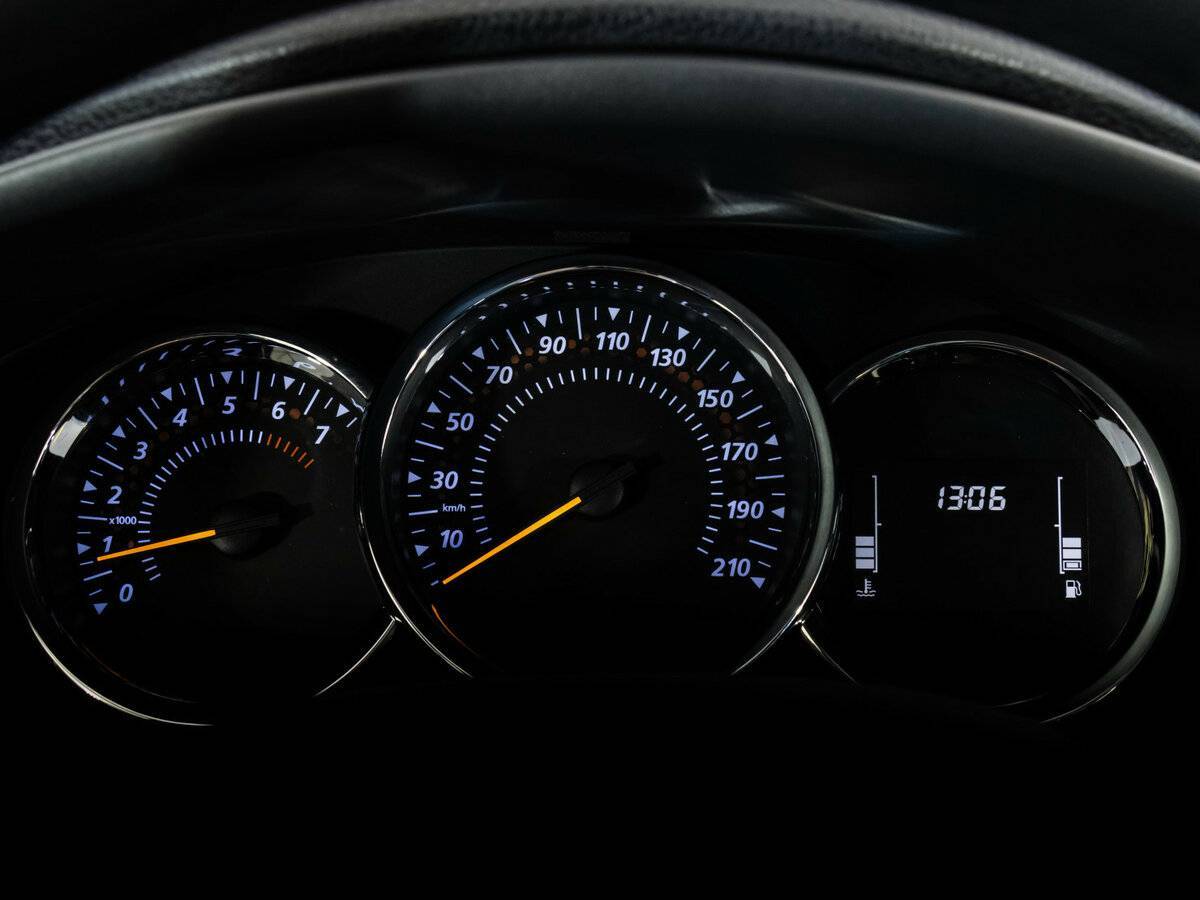 Купить Renault Sandero с пробегом. Фото: #16