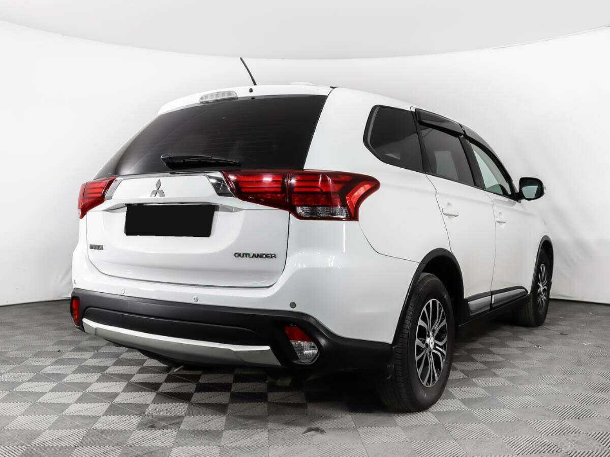 Купить Mitsubishi Outlander с пробегом. Фото: #4
