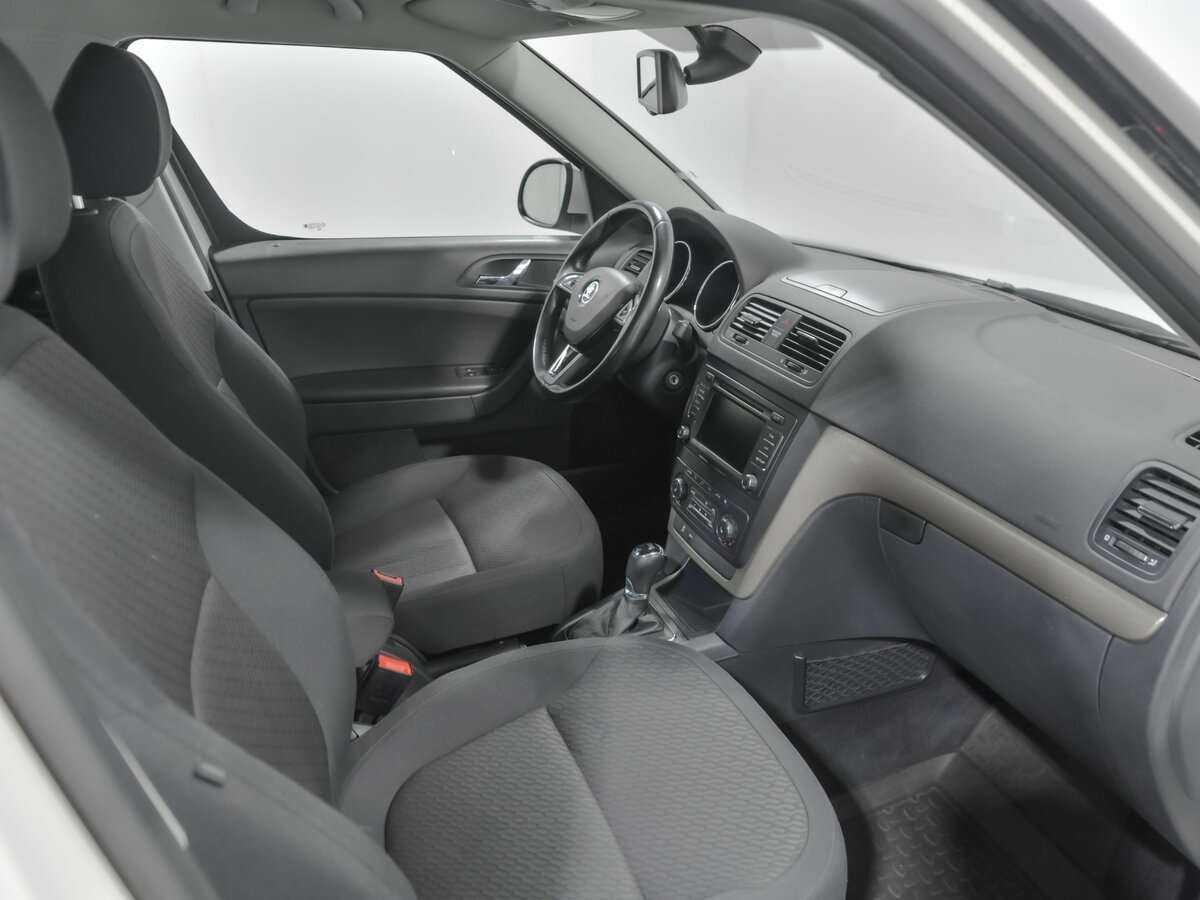 Купить Skoda Yeti с пробегом. Фото: #14