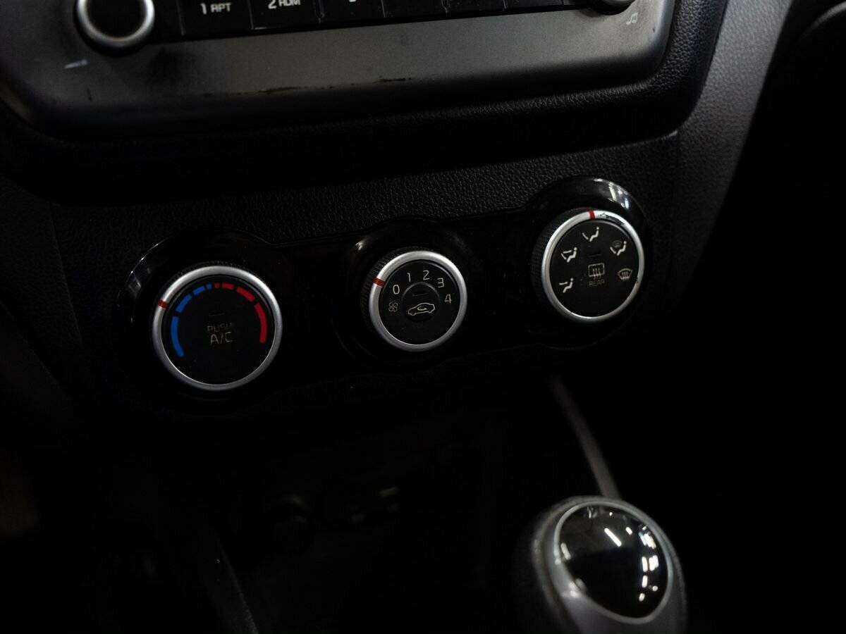 Купить Kia Rio с пробегом. Фото: #10