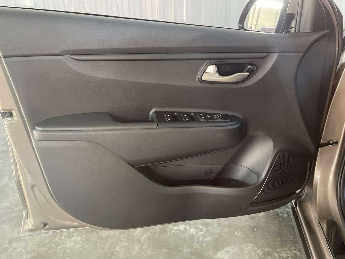 Купить Kia Rio с пробегом. Фото: #18