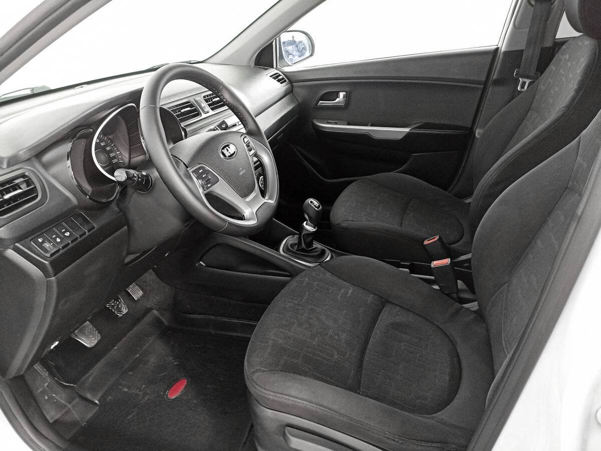 Купить Kia Rio с пробегом. Фото: #15