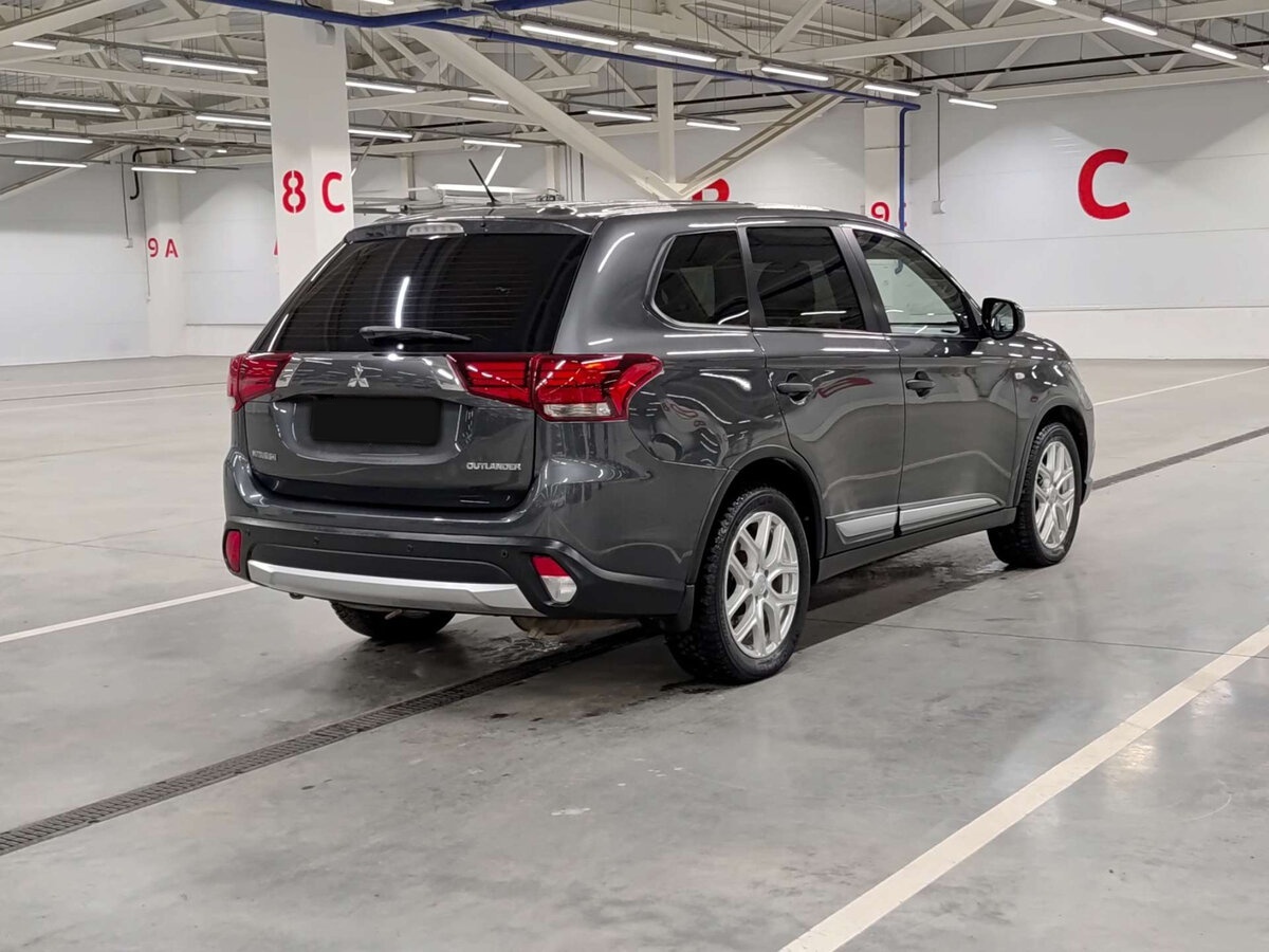 Купить Mitsubishi Outlander с пробегом. Фото: #4
