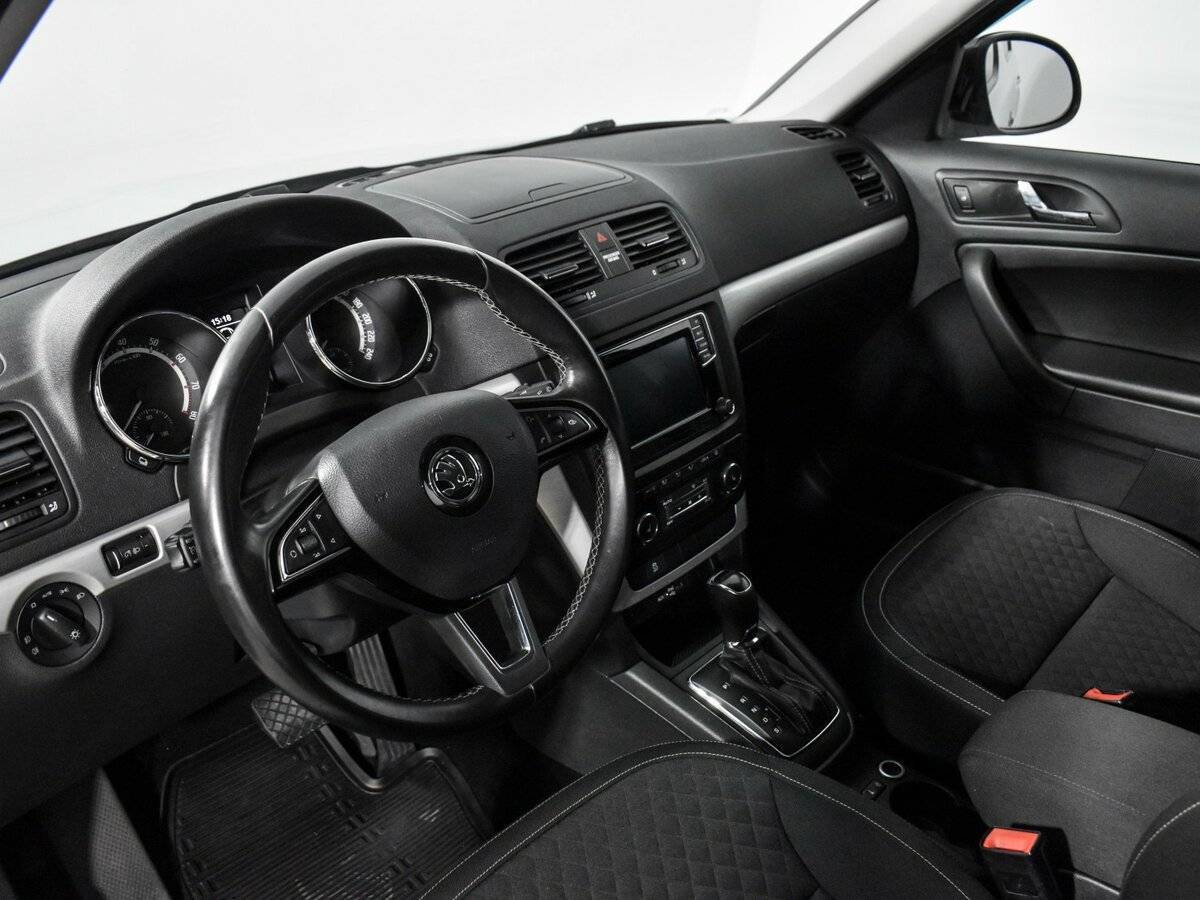 Купить Skoda Yeti с пробегом. Фото: #8