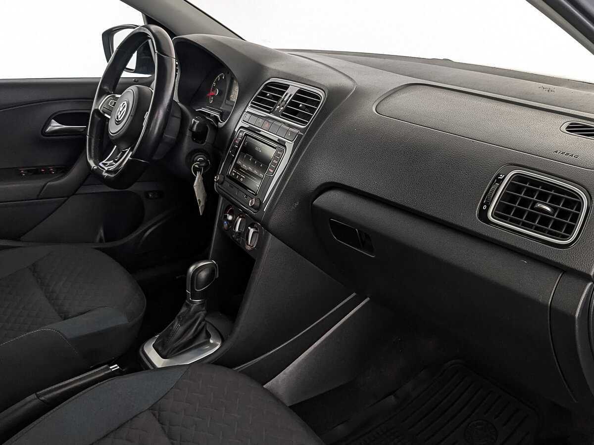 Купить Volkswagen Polo с пробегом. Фото: #12